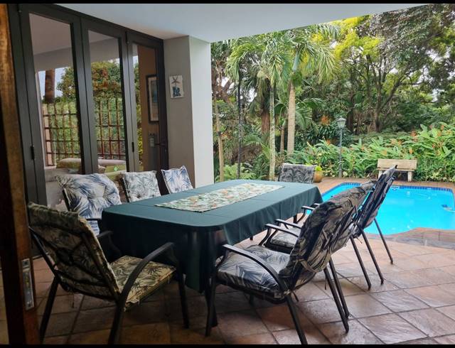 6 BEDROOM HOUSE FOR SALE IN MEER EN SEE